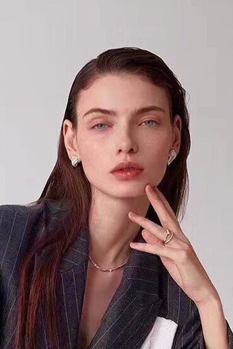 Olga, 23 Jahre, Russland Olga, 23 Jahre, Russland