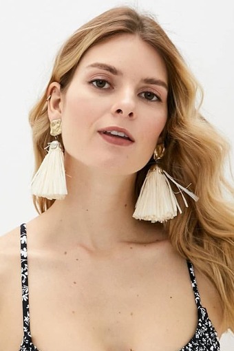 Anna, 23 Jahre, Russland Anna, 23 Jahre, Russland