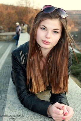 37 frauen ab russische single Schöne Frauen